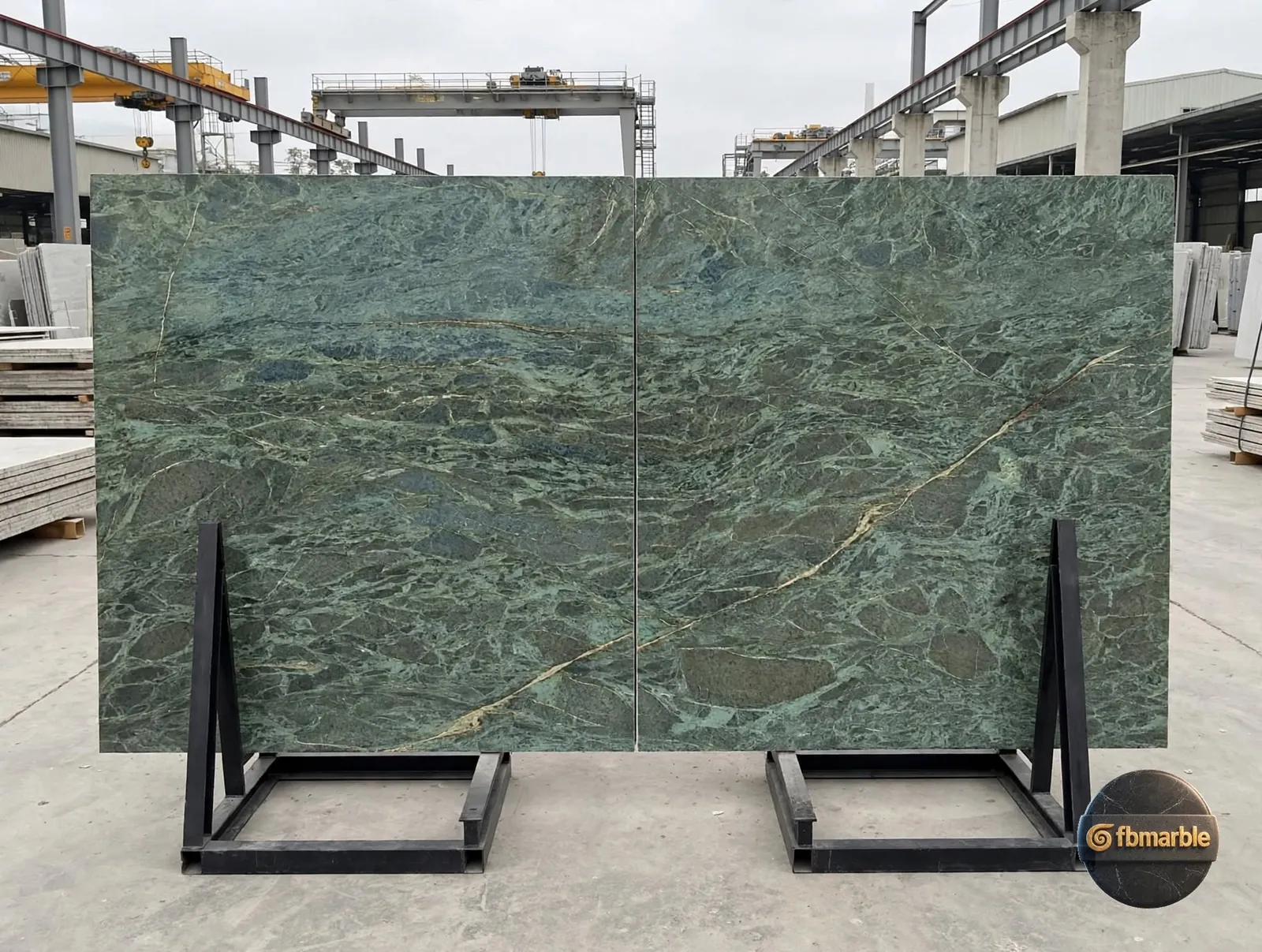 Verde Fantastico Granite photo 3 – richly banded green granite with gold and olive bands