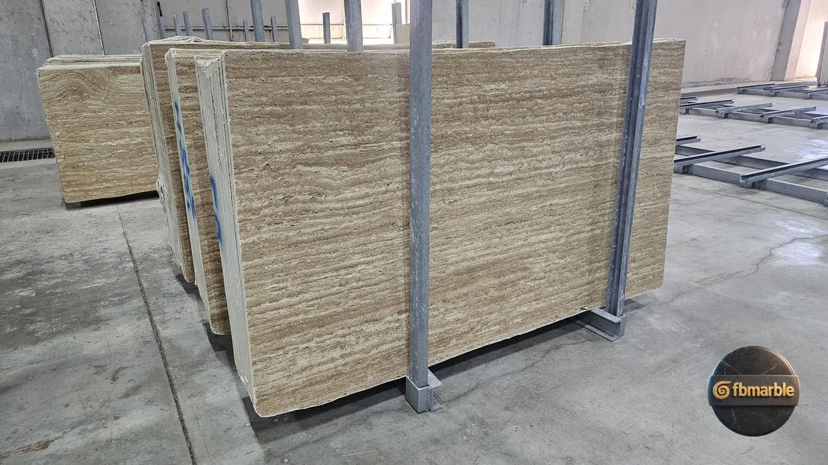 Beige Travertine photo 3 – honey-beige vein-cut travertine with linear banding