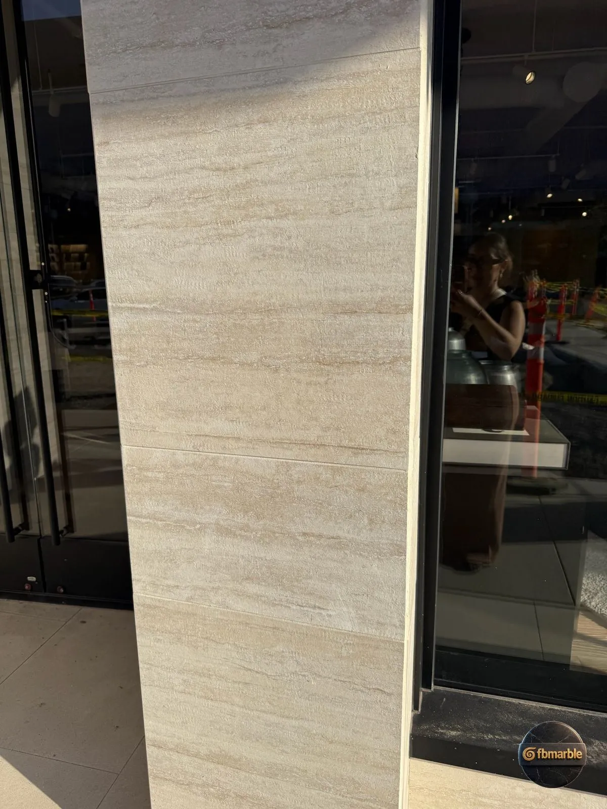 Classic Travertine photo 4 – classic ivory-beige vein-cut travertine for facades