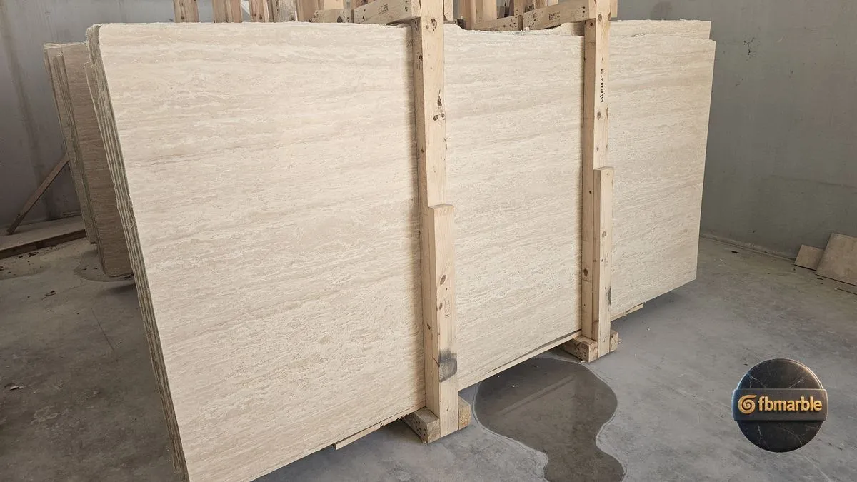 Cream Travertine photo 5 – pale cream vein-cut travertine with soft linear bands