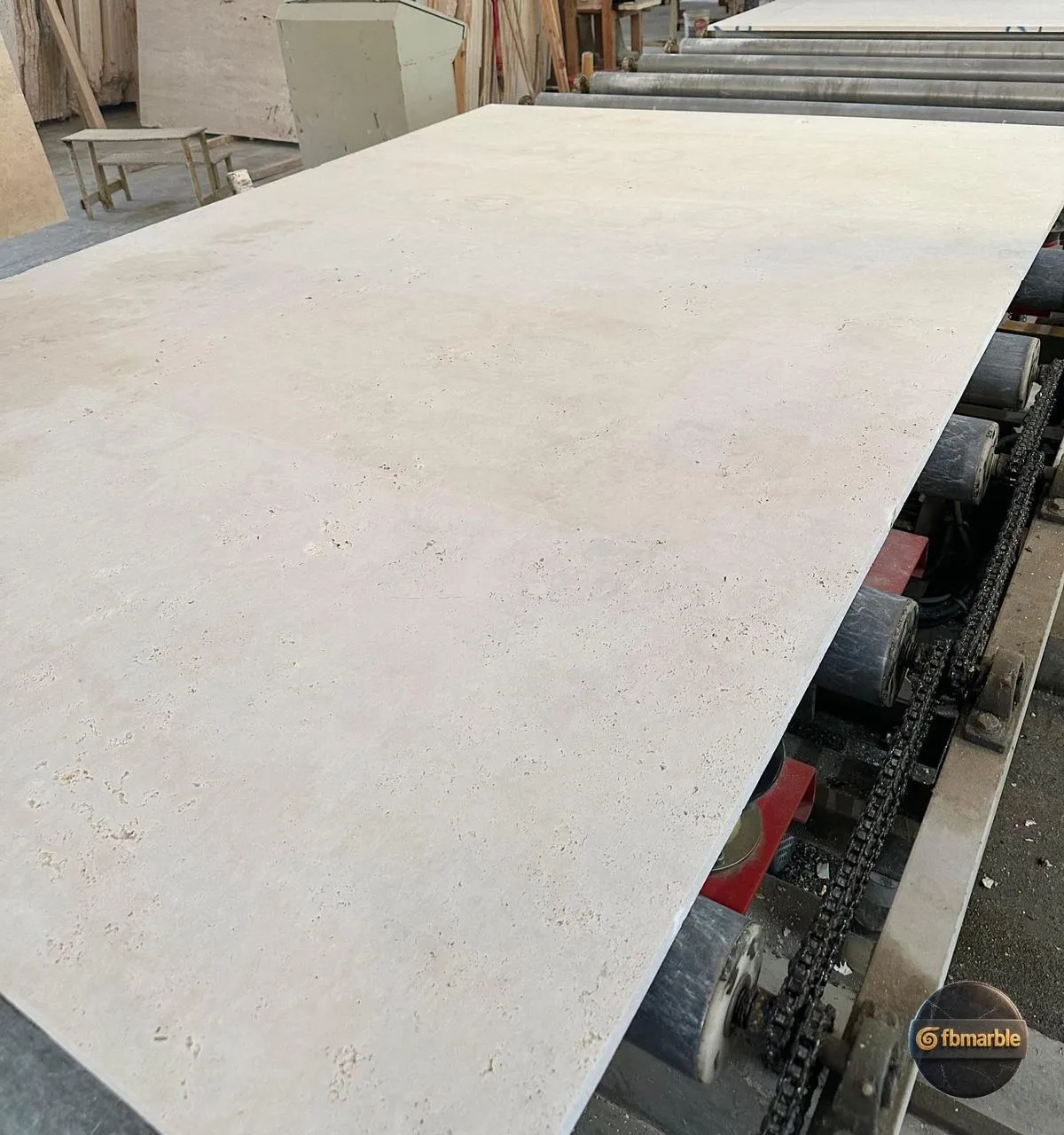 Cross Cut Travertine photo 2 – cross-cut travertine with cloudy fleuri pattern