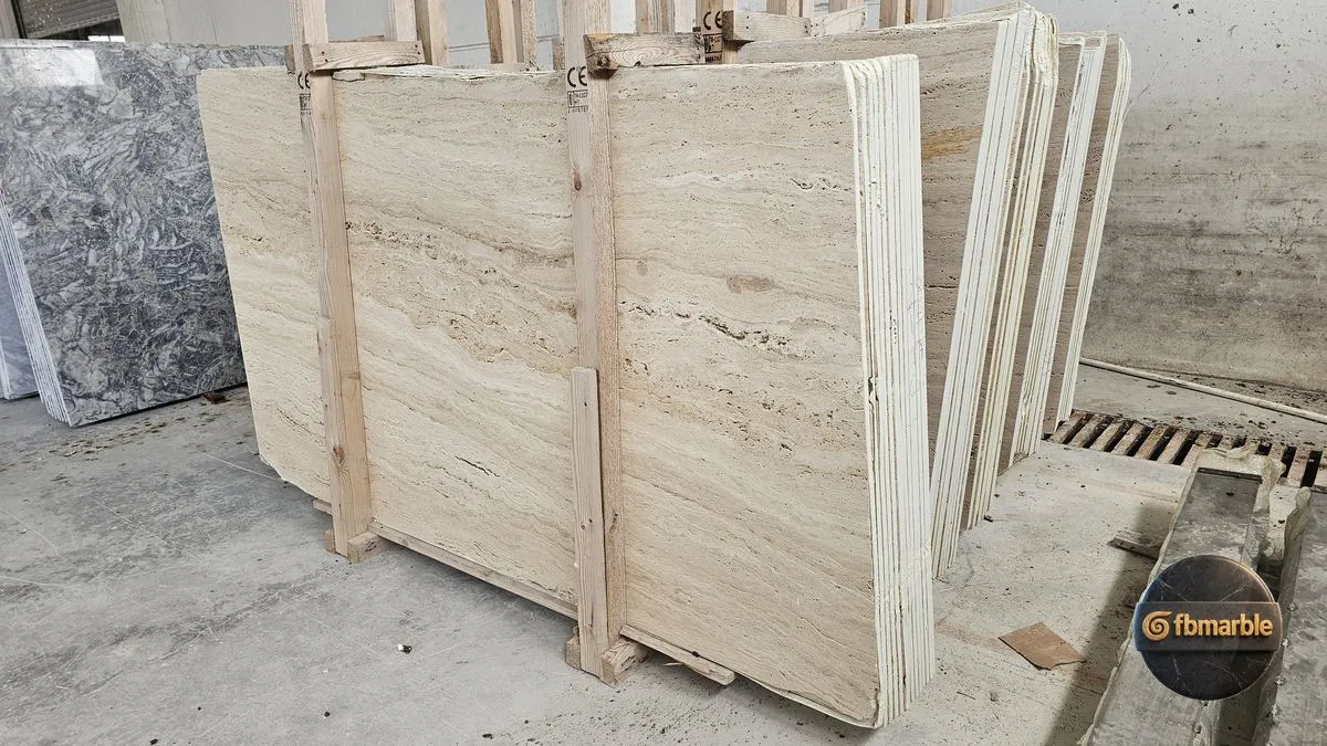 Ivory Travertine photo 4 – pale ivory vein-cut travertine with fine lines