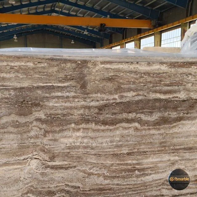 Silver Gold Travertine photo 4 – taupe travertine with silver and gold tones