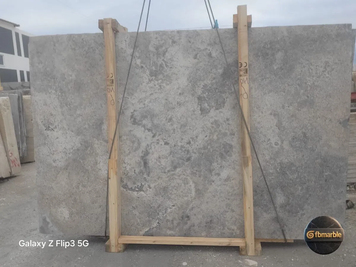 Silver Travertine photo 4 – uniform blue-grey silver travertine