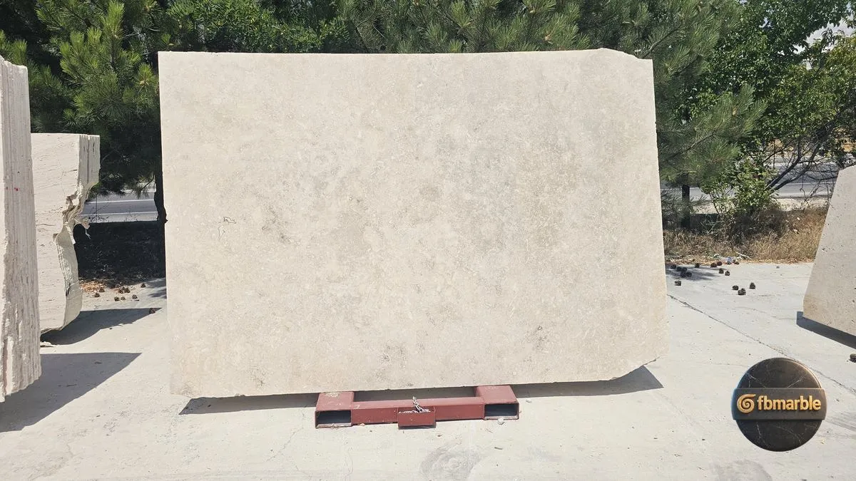 White Travertine photo 3 – chalky off-white cross-cut travertine